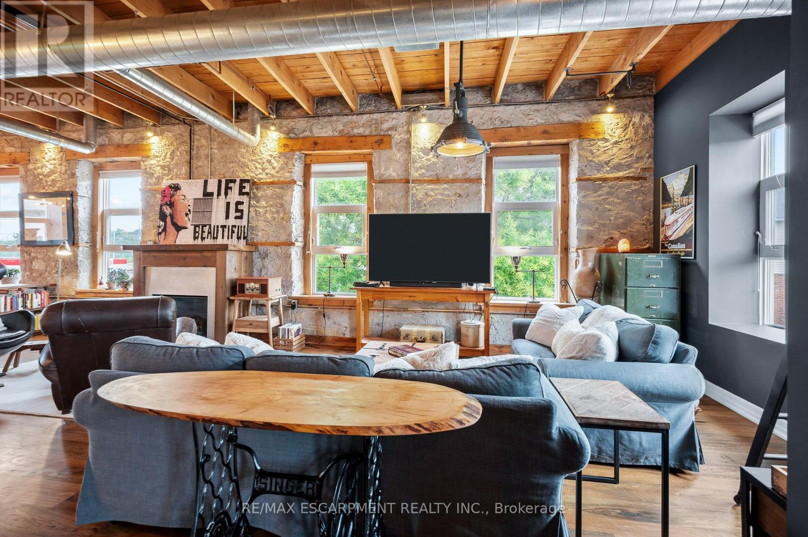 201 - 25 Concession Street, Cambridge, Ontario  N1R 2G6 - Photo 2 - X12476253