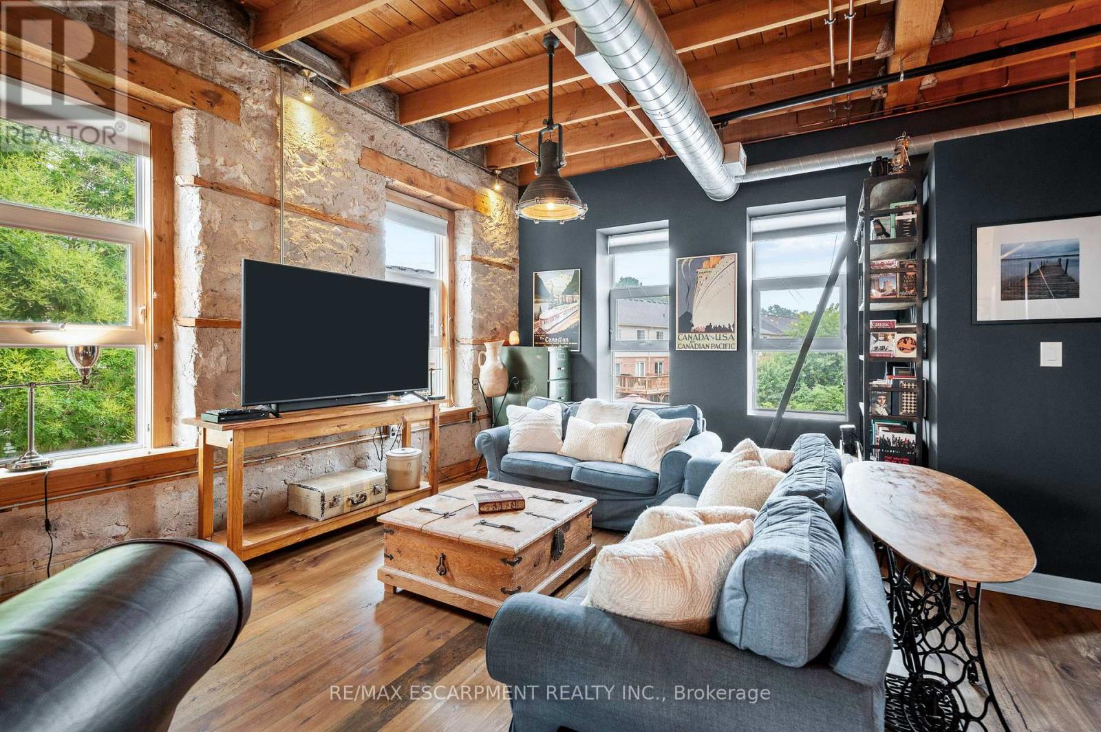 201 - 25 Concession Street, Cambridge, Ontario  N1R 2G6 - Photo 4 - X12476253