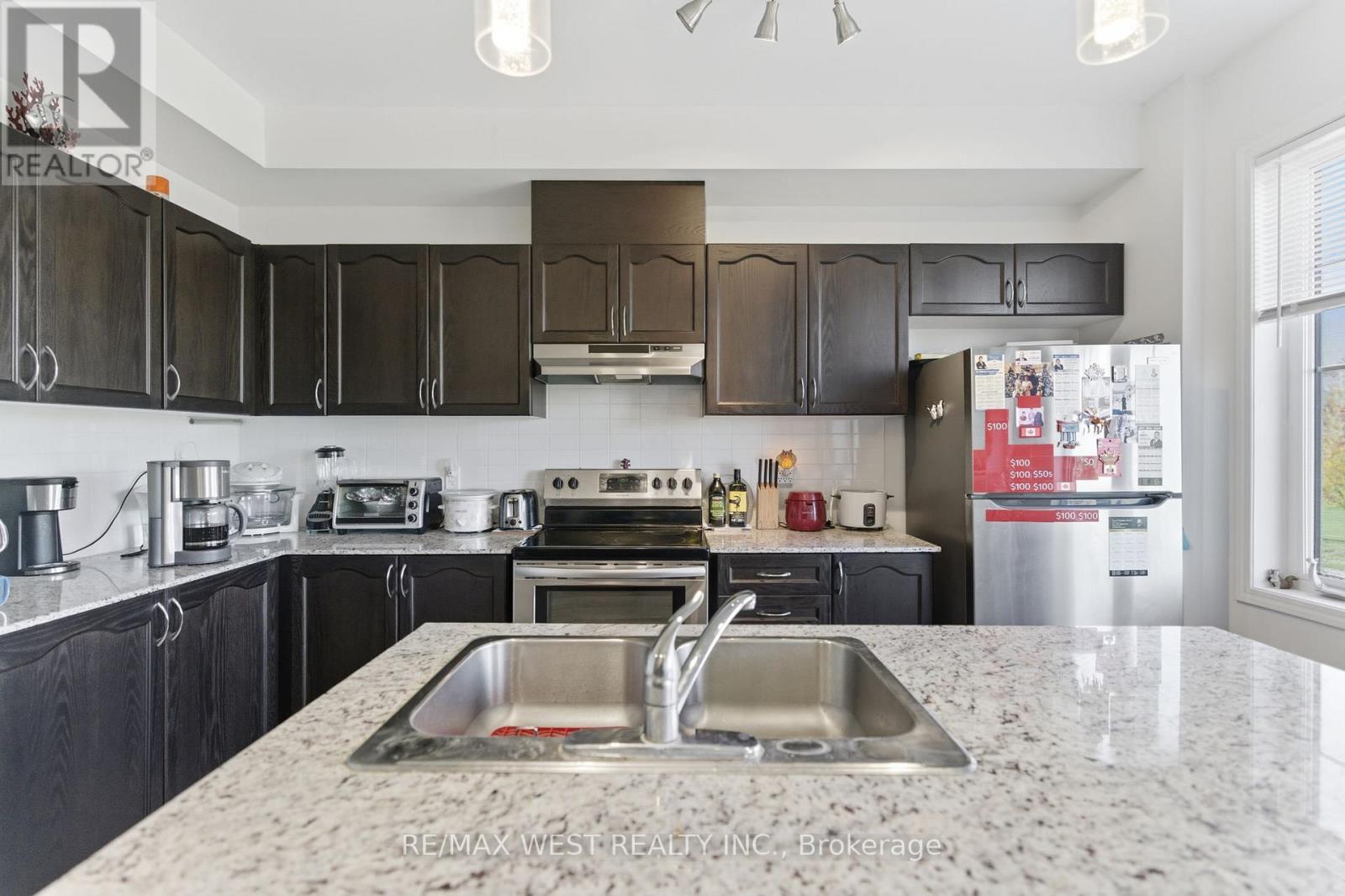 846 Atwater Path, Oshawa, Ontario  L1J 0E8 - Photo 10 - E12531028