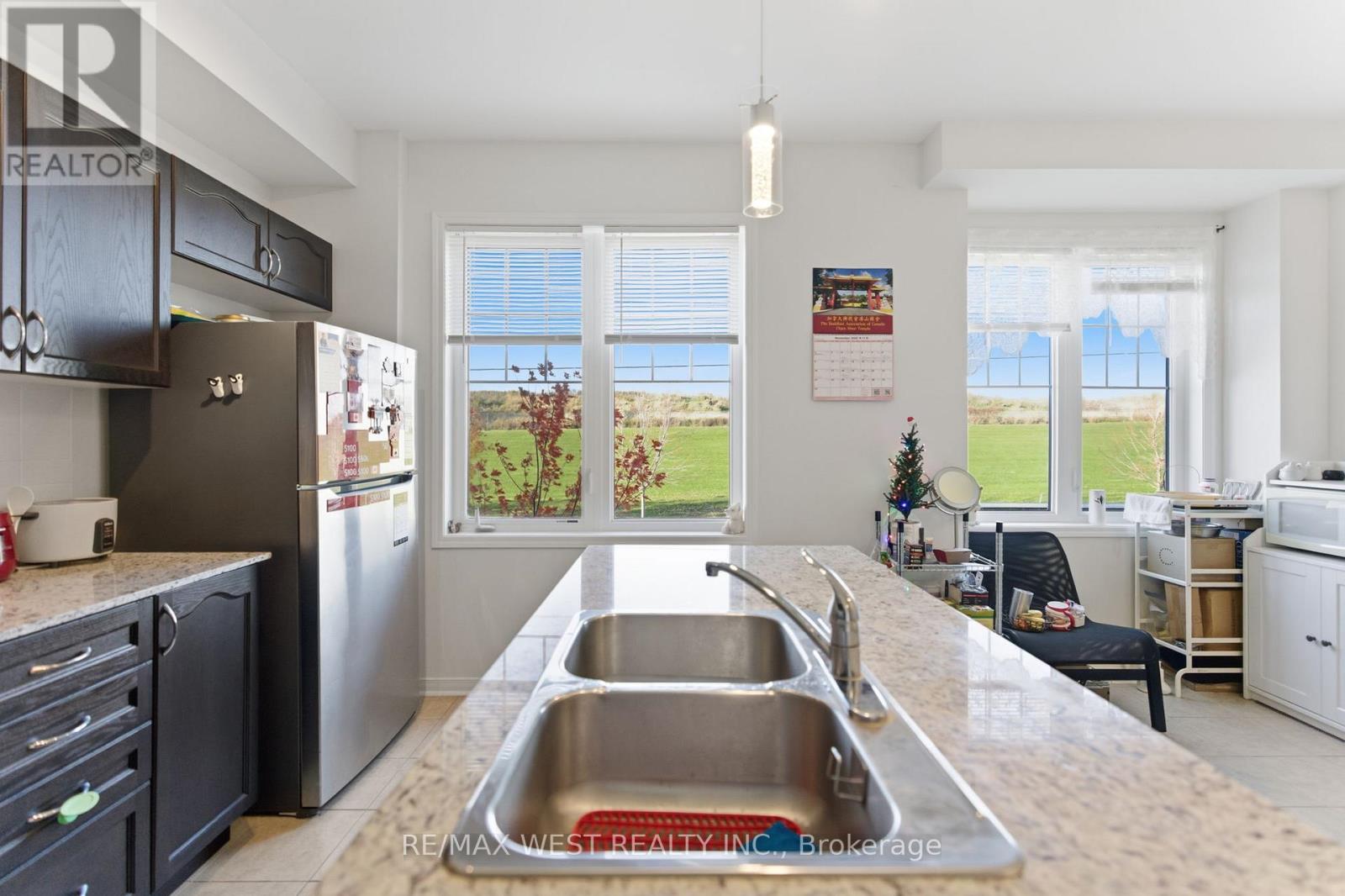 846 Atwater Path, Oshawa, Ontario  L1J 0E8 - Photo 11 - E12531028