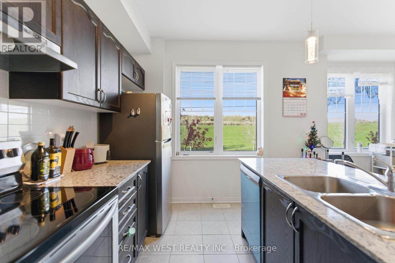 846 Atwater Path, Oshawa, Ontario  L1J 0E8 - Photo 12 - E12531028