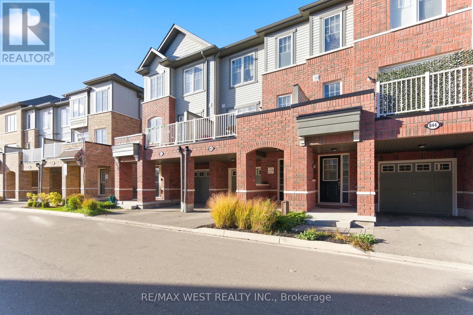 846 Atwater Path, Oshawa, Ontario  L1J 0E8 - Photo 2 - E12531028