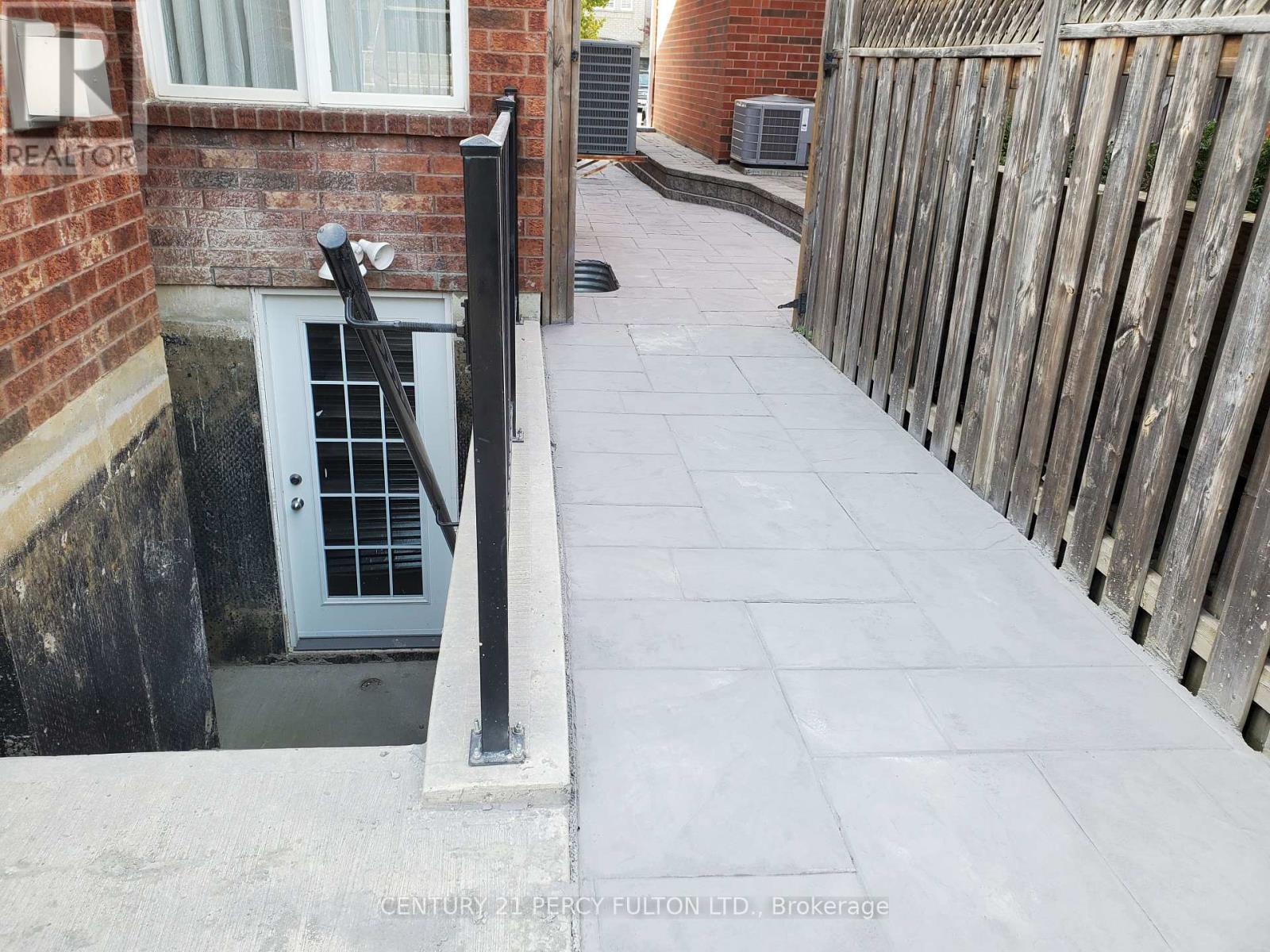 89 Woodcock Avenue, Ajax, Ontario  L1T 4L7 - Photo 17 - E12531046