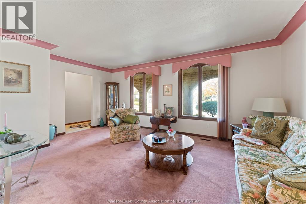 2737 Bramley Crescent, Windsor, Ontario  N8W 4X2 - Photo 7 - 25028474