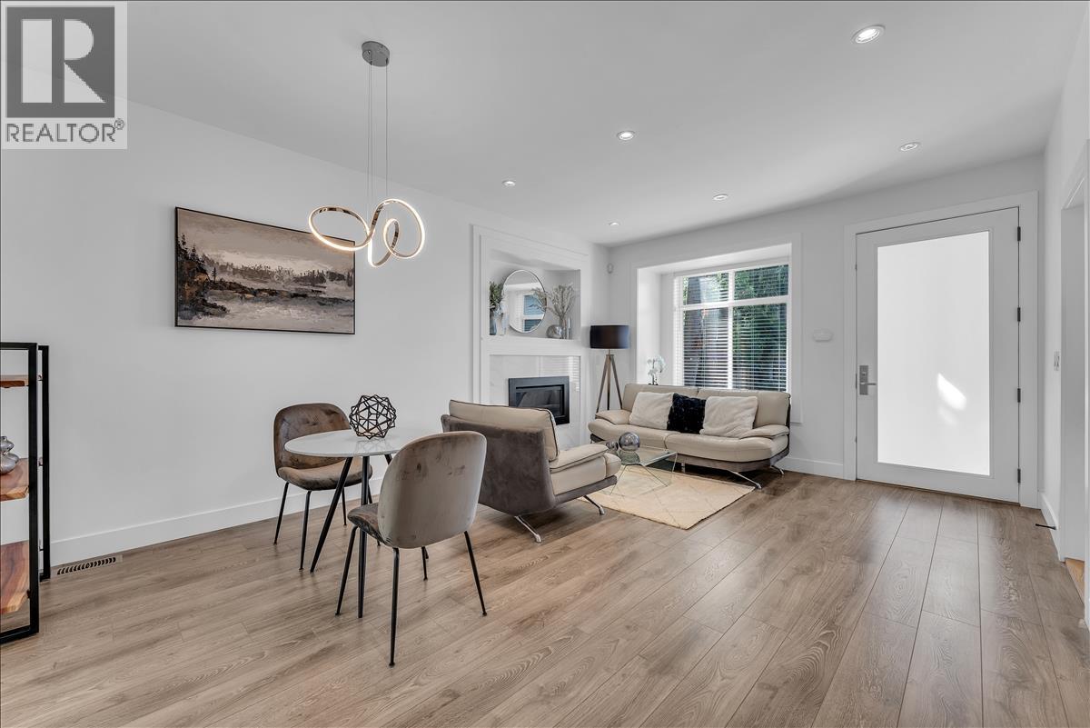 7430 Canada Way, Burnaby, British Columbia  V3N 3J6 - Photo 4 - R3053058