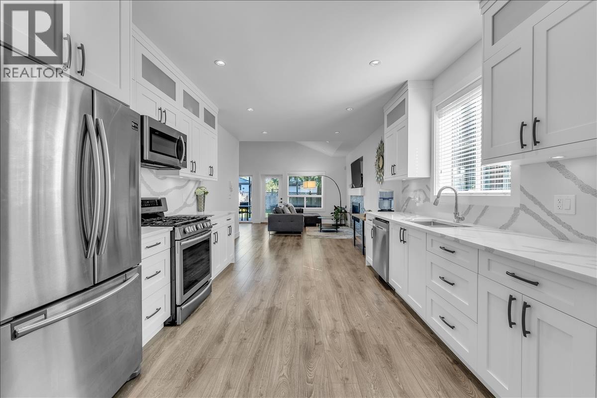 7430 Canada Way, Burnaby, British Columbia  V3N 3J6 - Photo 9 - R3053058