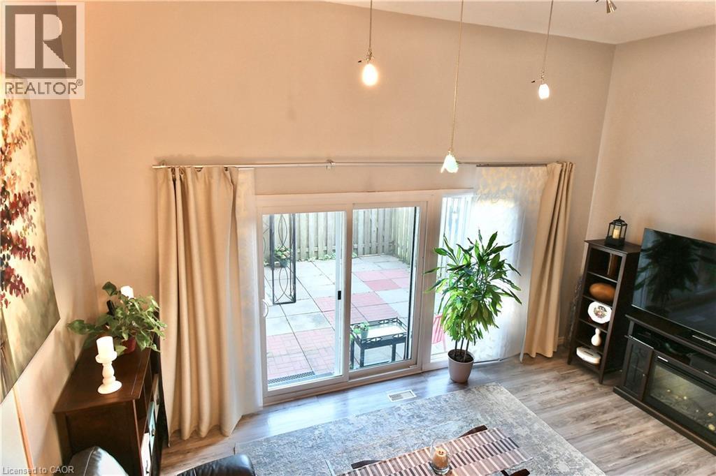 11 Harrisford Street Unit# 98, Hamilton, Ontario  L8K 6L7 - Photo 8 - 40787016