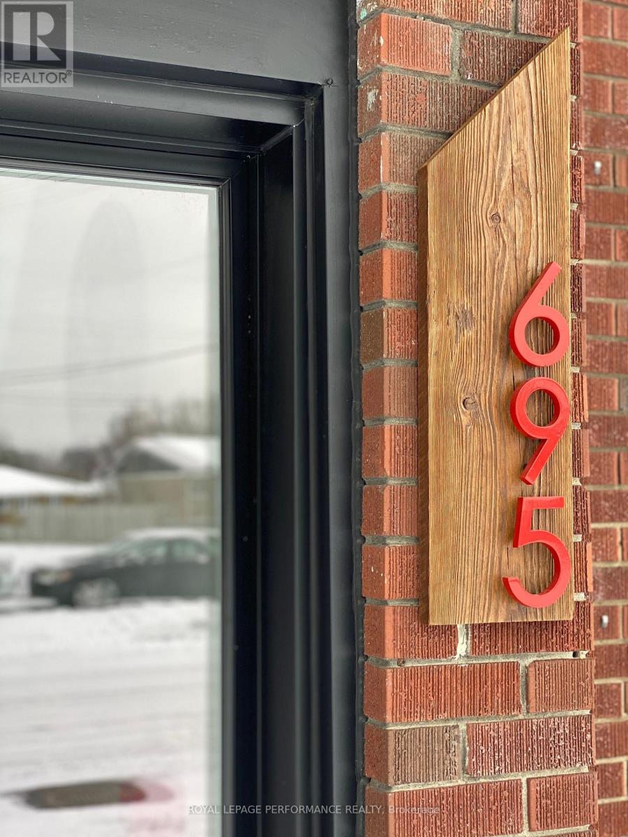 Unit 5 - 695 Morgan Street, Ottawa, Ontario  K1K 3M1 - Photo 2 - X12531134