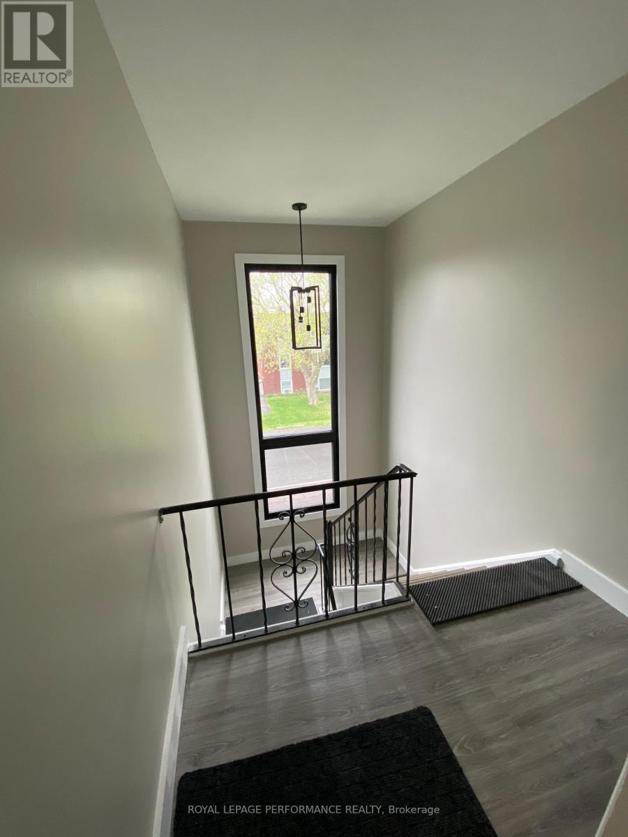 Unit 5 - 695 Morgan Street, Ottawa, Ontario  K1K 3M1 - Photo 4 - X12531134