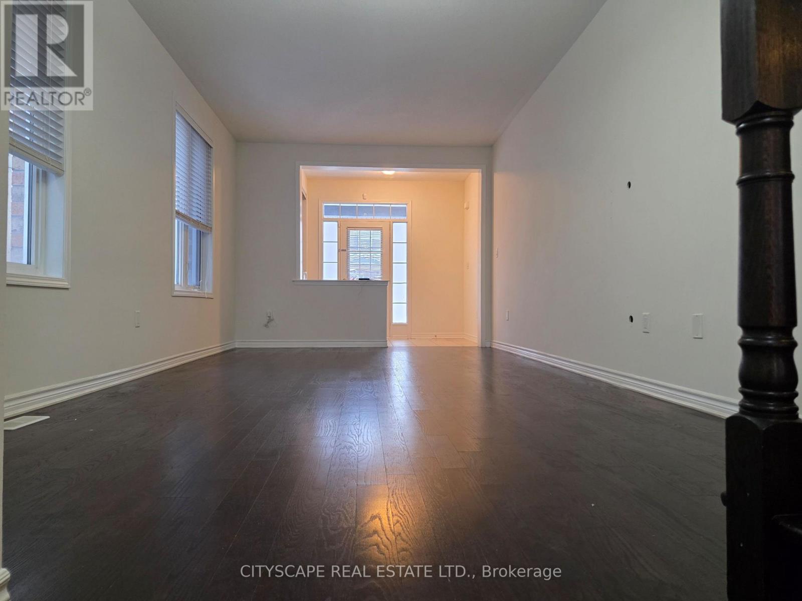 608 Langholm Street, Milton, Ontario  L9T 6Z4 - Photo 2 - W12529710