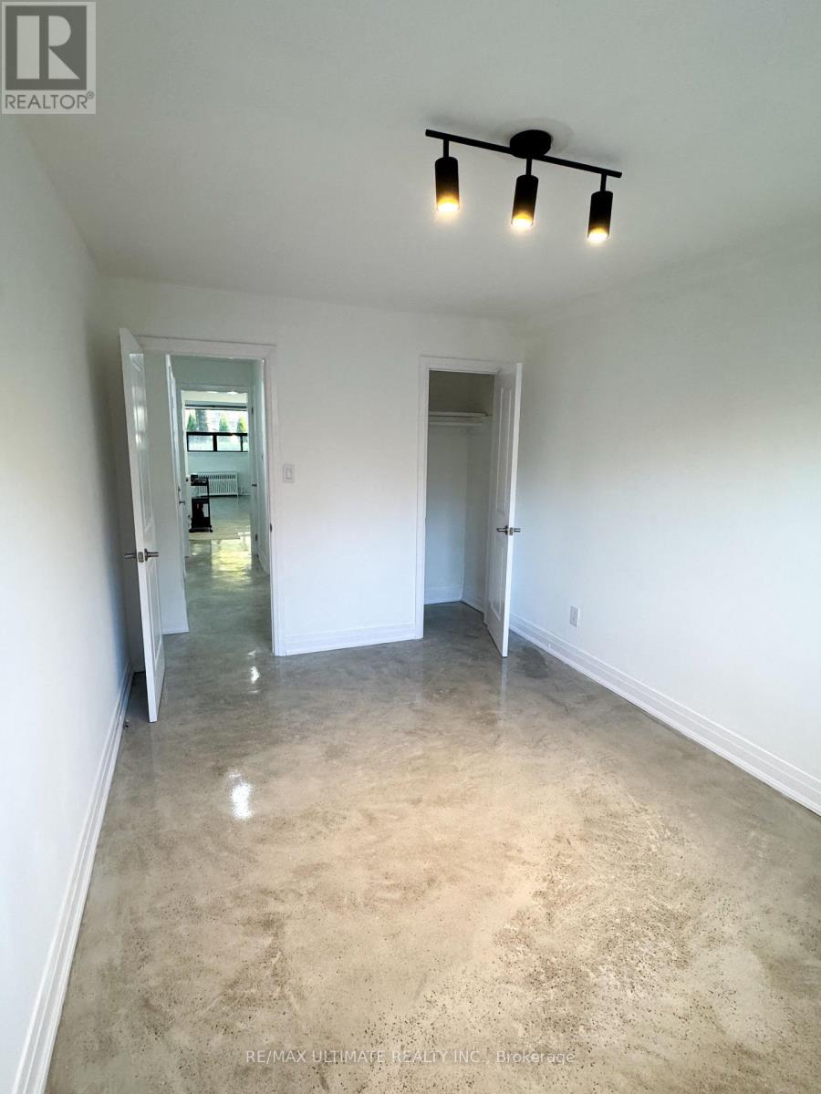 Lower - 8 Carrington Avenue, Toronto, Ontario  M6E 2C3 - Photo 11 - W12530620