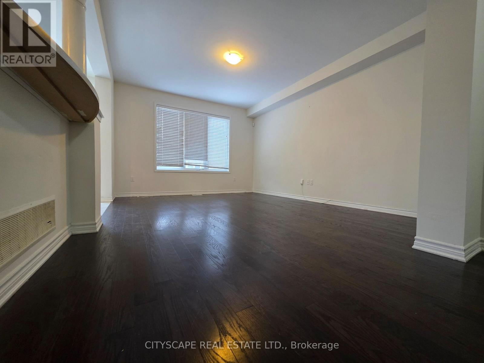 608 Langholm Street, Milton, Ontario  L9T 6Z4 - Photo 3 - W12529710