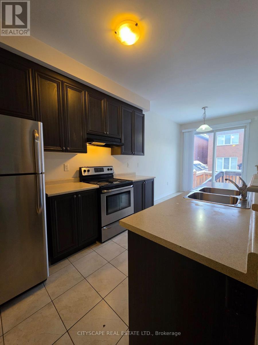 608 Langholm Street, Milton, Ontario  L9T 6Z4 - Photo 7 - W12529710