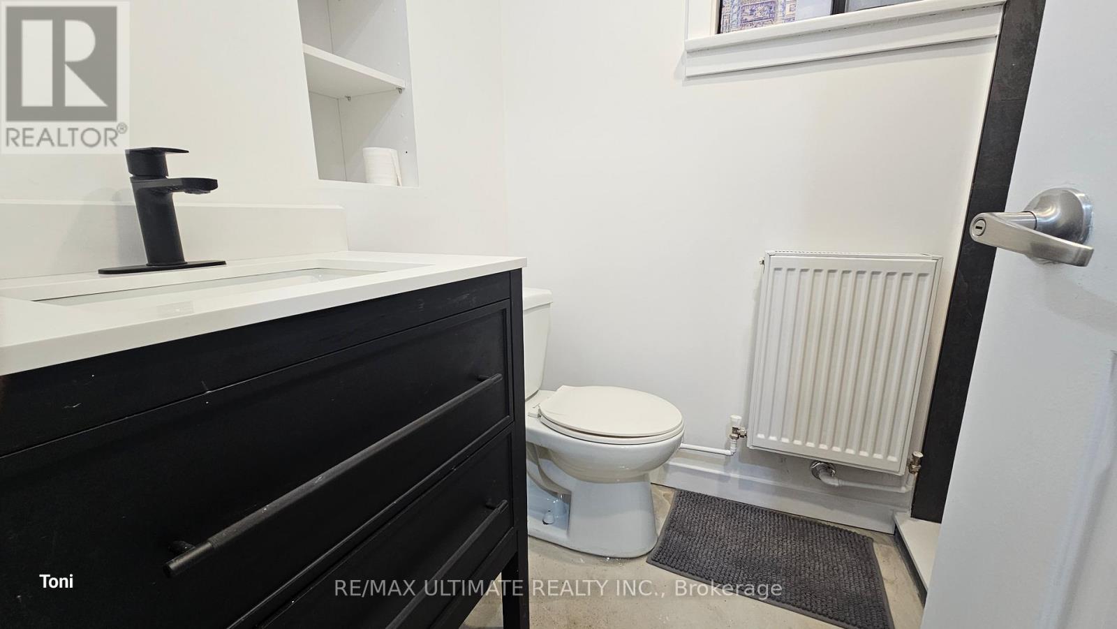 Lower - 8 Carrington Avenue, Toronto, Ontario  M6E 2C3 - Photo 19 - W12530620