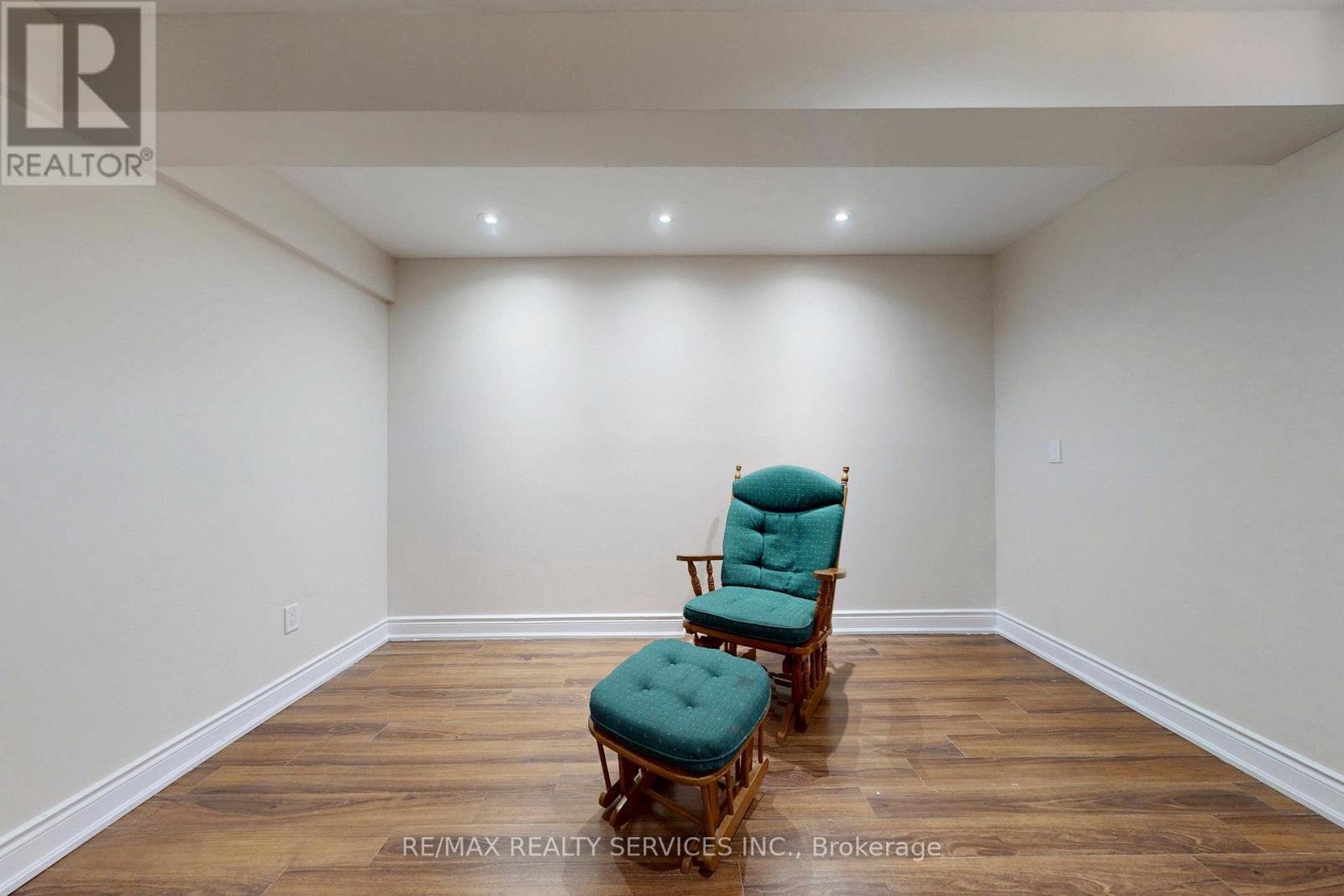 Bsmt - 28 Lavallee Crescent, Brampton, Ontario  L6X 0E4 - Photo 18 - W12531036