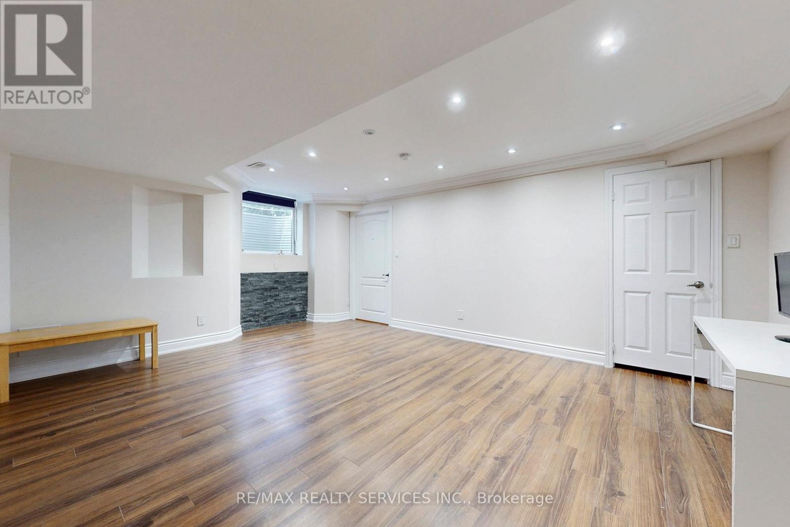 Bsmt - 28 Lavallee Crescent, Brampton, Ontario  L6X 0E4 - Photo 5 - W12531036