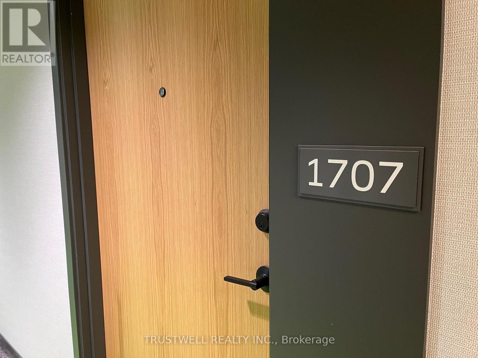 1707 - 2495 Eglinton Avenue W, Mississauga, Ontario  L5M 2V8 - Photo 2 - W12531044