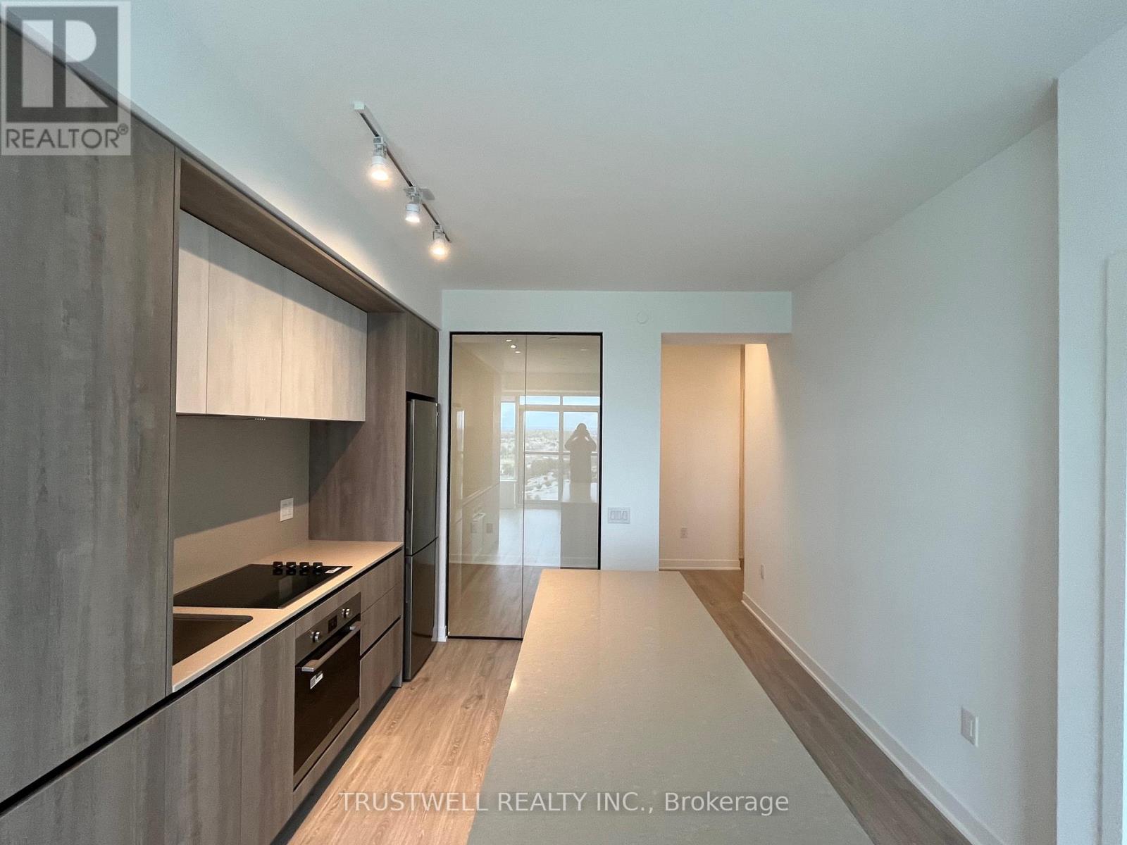 1707 - 2495 Eglinton Avenue W, Mississauga, Ontario  L5M 2V8 - Photo 4 - W12531044