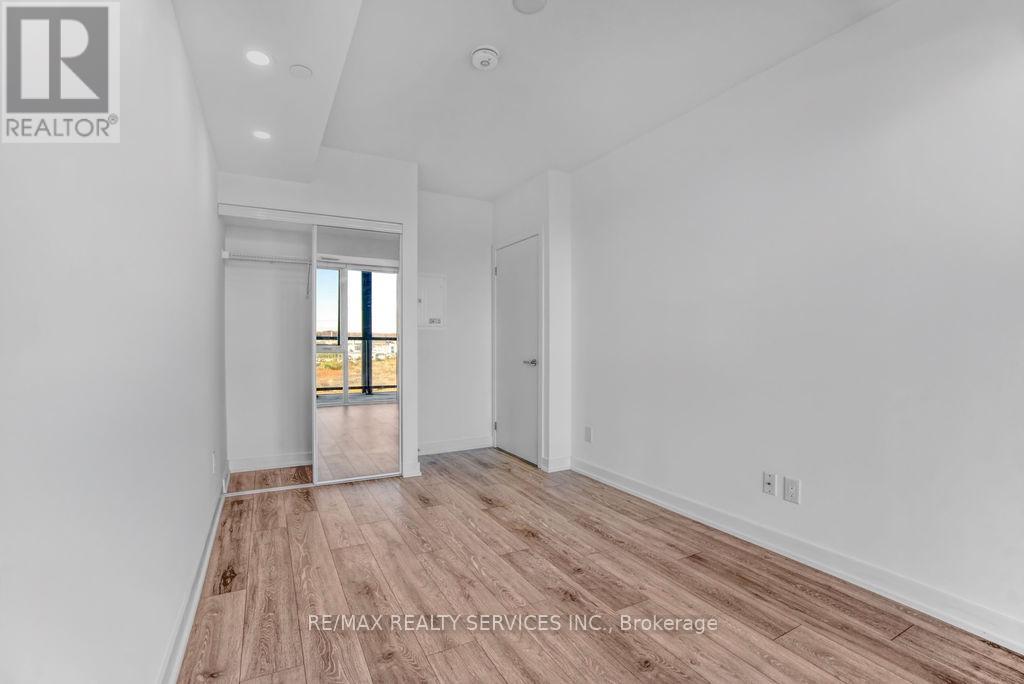 B906 - 3200 Dakota Common, Burlington, Ontario  L7M 2A7 - Photo 19 - W12531072