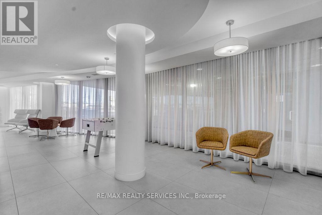 B906 - 3200 Dakota Common, Burlington, Ontario  L7M 2A7 - Photo 32 - W12531072