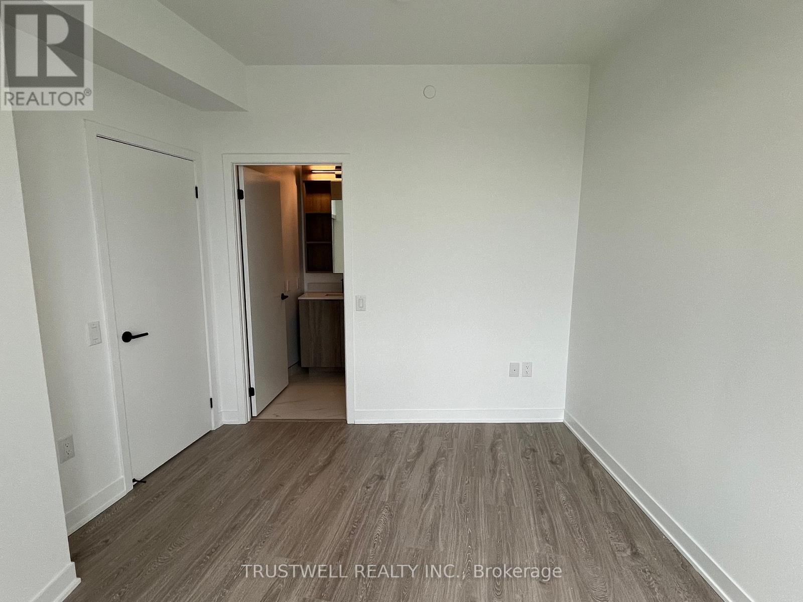 2108 - 2495 Eglinton Avenue W, Mississauga, Ontario  L5M 2V8 - Photo 10 - W12531088