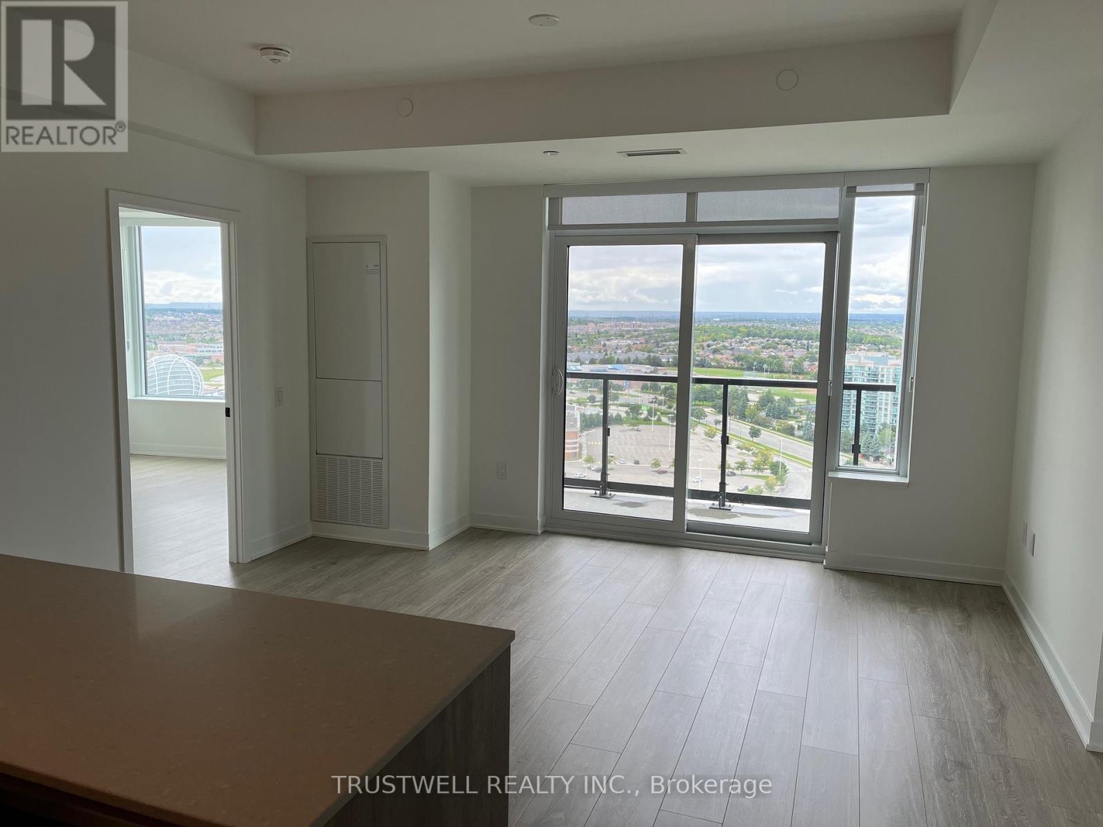 2108 - 2495 Eglinton Avenue W, Mississauga, Ontario  L5M 2V8 - Photo 3 - W12531088