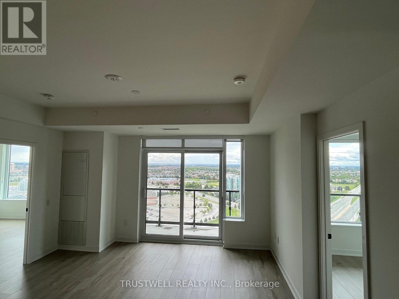 2108 - 2495 Eglinton Avenue W, Mississauga, Ontario  L5M 2V8 - Photo 4 - W12531088