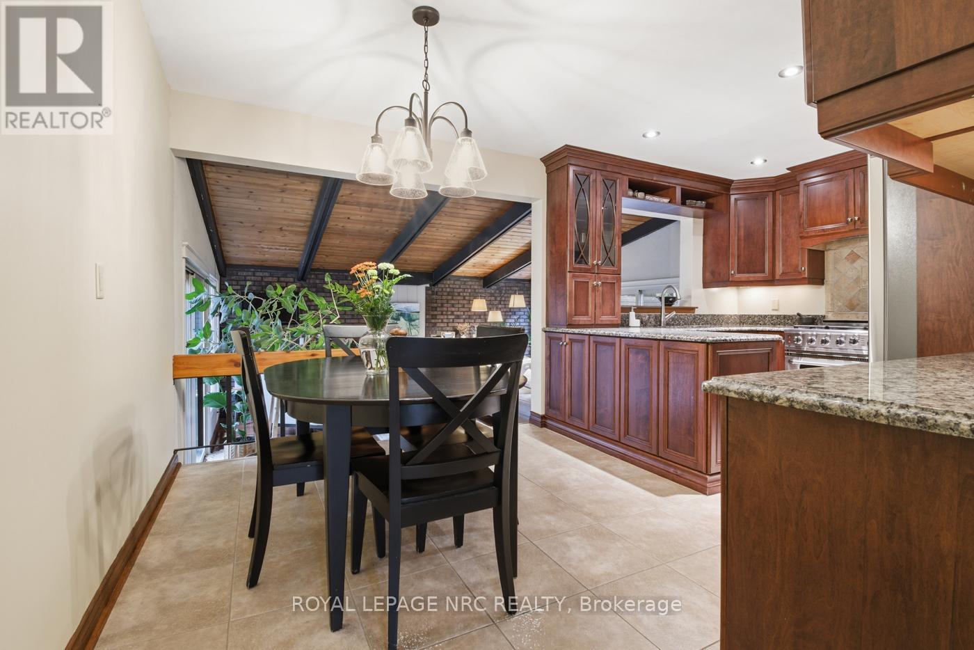 4 Cedar Street, Port Colborne, Ontario  L3K 2T9 - Photo 12 - X12531126