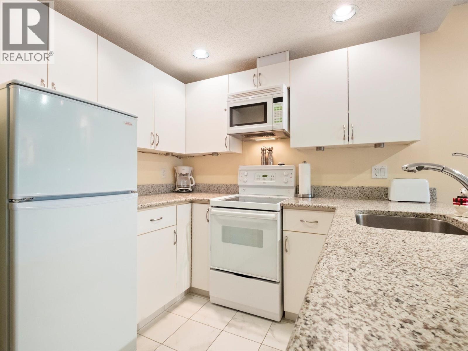 301 2050 Lake Placid Road, Whistler, British Columbia  V0N 1B2 - Photo 10 - R3066398