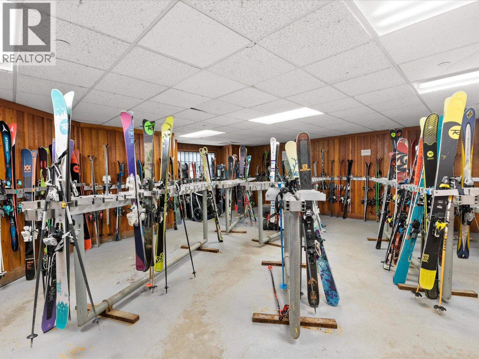 301 2050 Lake Placid Road, Whistler, British Columbia  V0N 1B2 - Photo 28 - R3066398