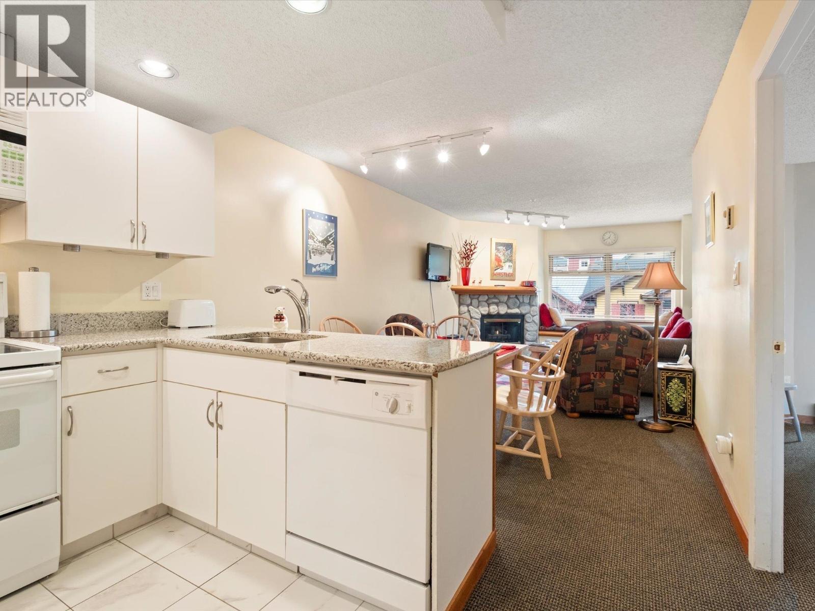 301 2050 Lake Placid Road, Whistler, British Columbia  V0N 1B2 - Photo 8 - R3066398