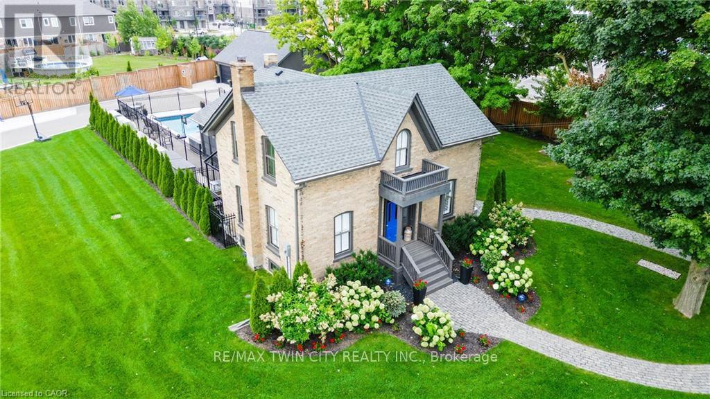 920 Orr Court, Kitchener, Ontario  N2R 1R4 - Photo 2 - X12531068