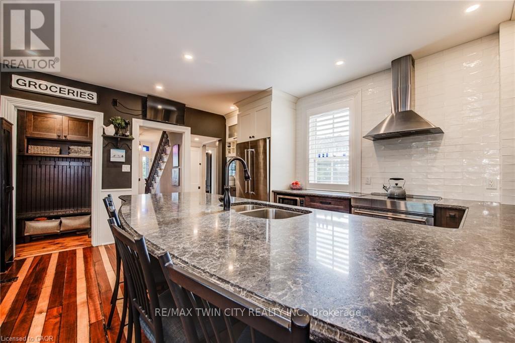 920 Orr Court, Kitchener, Ontario  N2R 1R4 - Photo 22 - X12531068