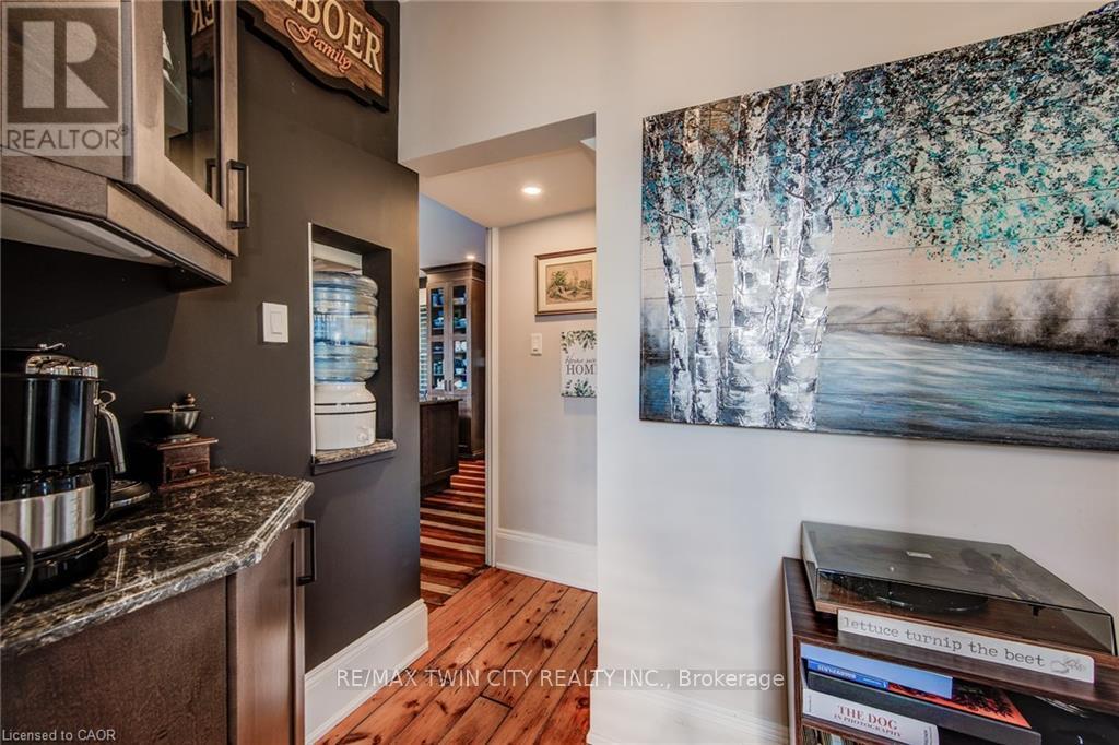 920 Orr Court, Kitchener, Ontario  N2R 1R4 - Photo 28 - X12531068