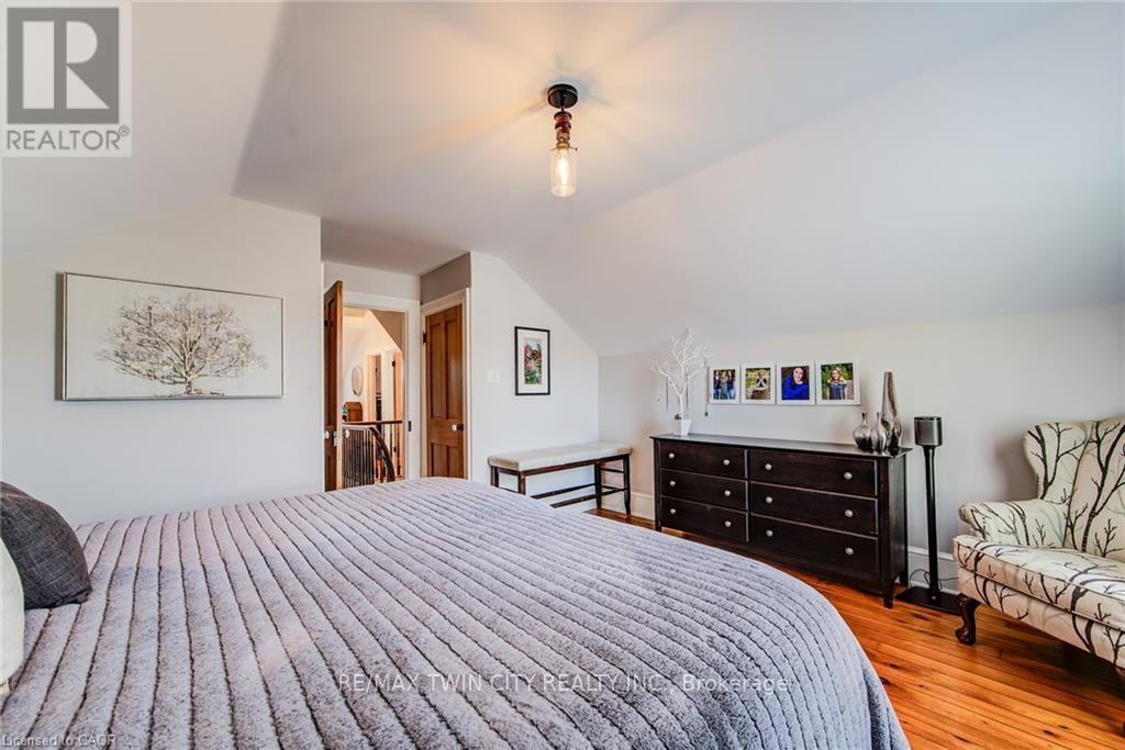 920 Orr Court, Kitchener, Ontario  N2R 1R4 - Photo 39 - X12531068