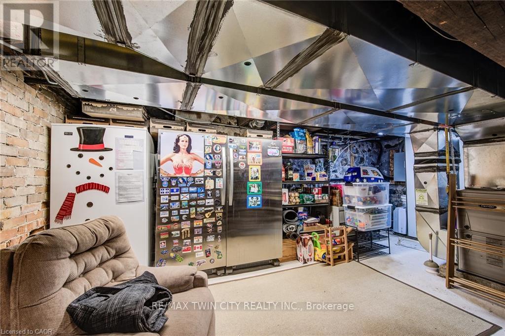 920 Orr Court, Kitchener, Ontario  N2R 1R4 - Photo 40 - X12531068