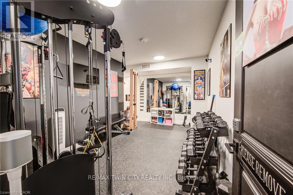 920 Orr Court, Kitchener, Ontario  N2R 1R4 - Photo 43 - X12531068