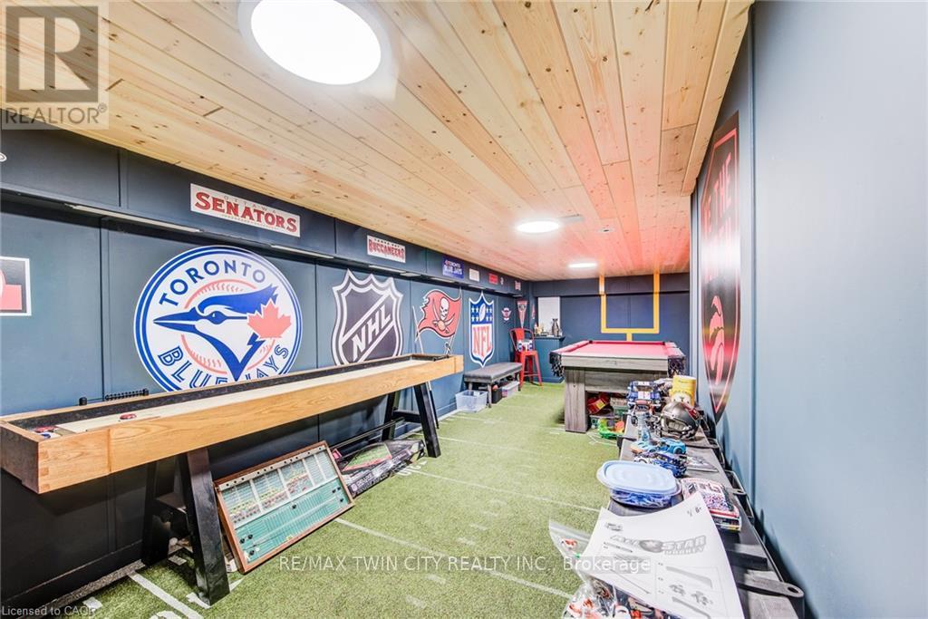 920 Orr Court, Kitchener, Ontario  N2R 1R4 - Photo 48 - X12531068