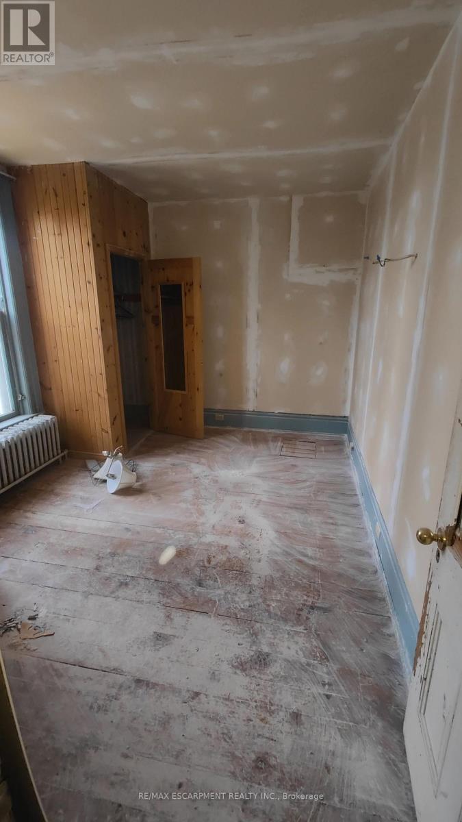 104 Patrick Street E, North Huron, Ontario  N0G 2W0 - Photo 9 - X12531090