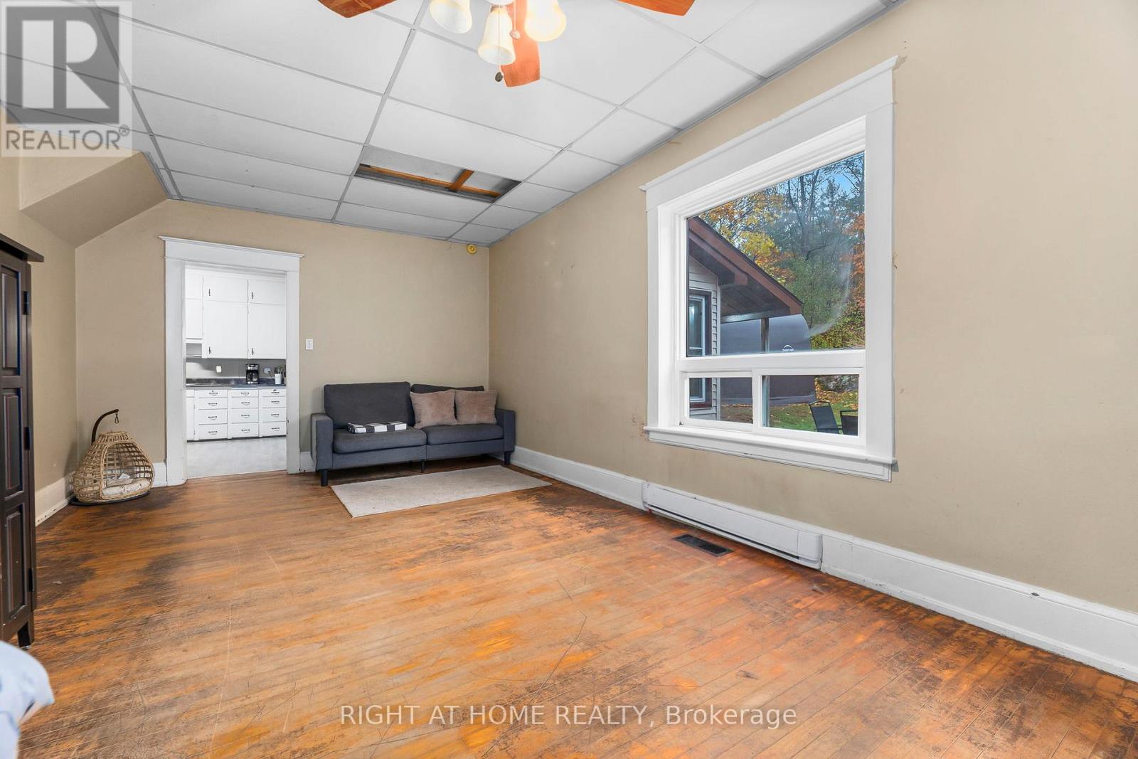 105 Gibson Street, Parry Sound, Ontario  P2A 1X6 - Photo 12 - X12531122