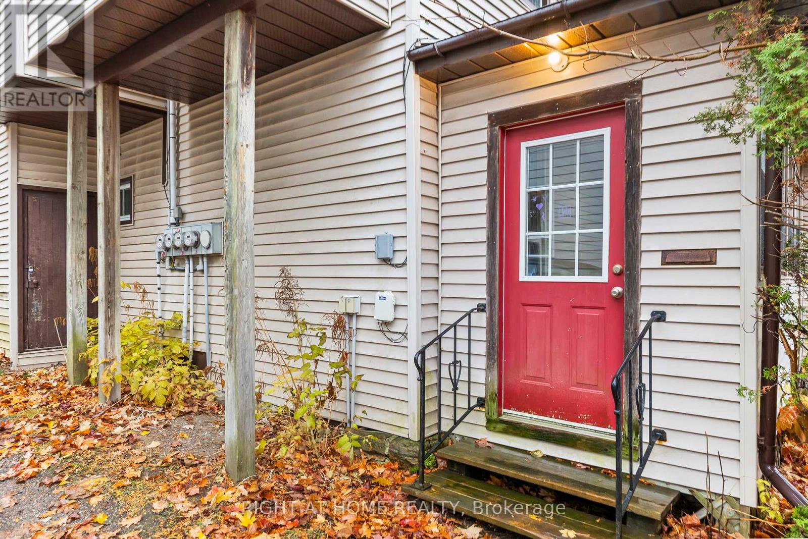 105 Gibson Street, Parry Sound, Ontario  P2A 1X6 - Photo 4 - X12531122