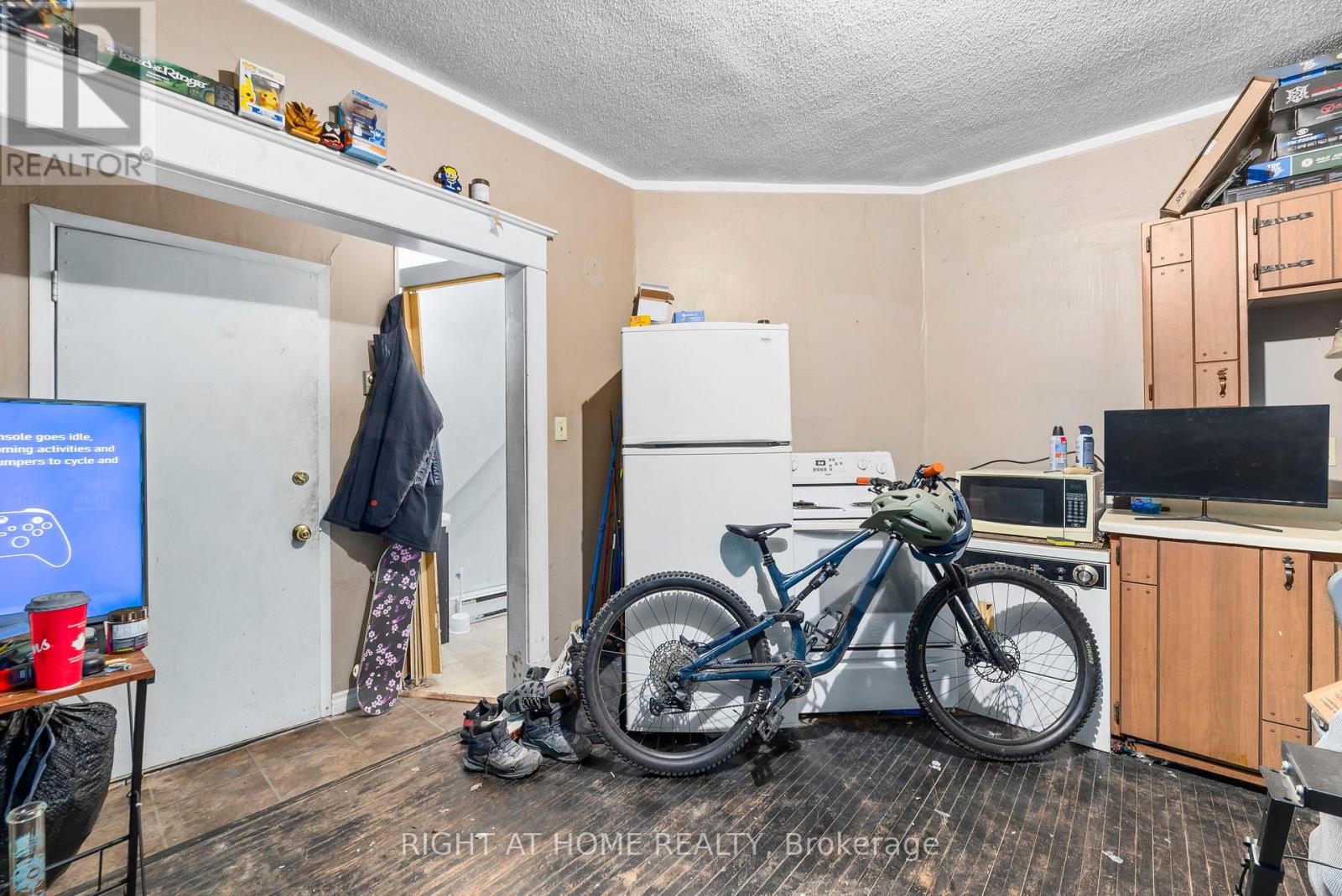 105 Gibson Street, Parry Sound, Ontario  P2A 1X6 - Photo 30 - X12531122