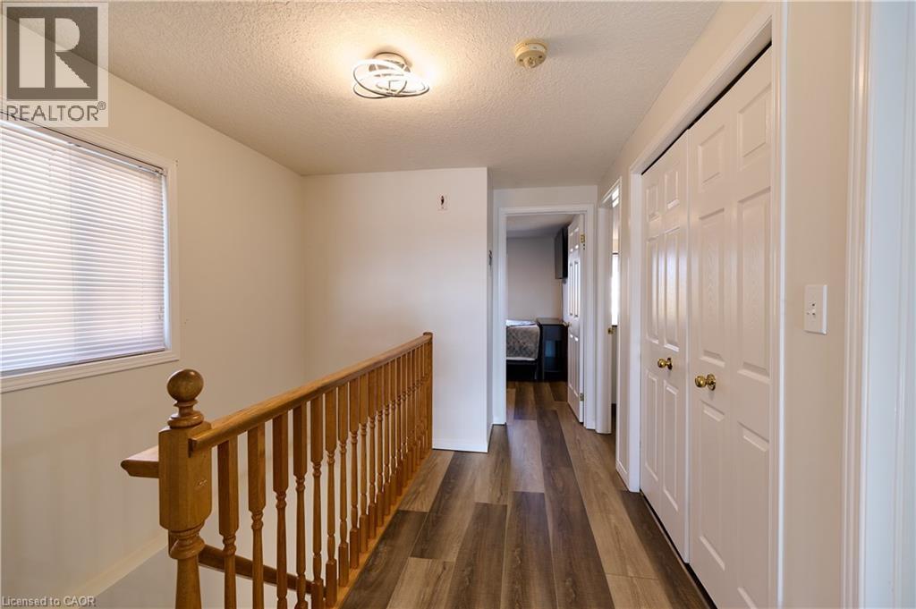 212 Red Clover Court, Kitchener, Ontario  N2E 4J5 - Photo 16 - 40787239