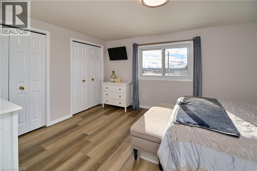 212 Red Clover Court, Kitchener, Ontario  N2E 4J5 - Photo 19 - 40787239