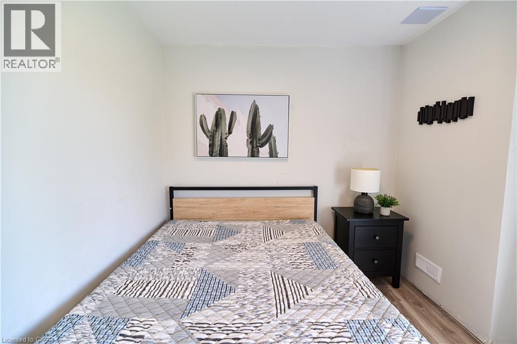 212 Red Clover Court, Kitchener, Ontario  N2E 4J5 - Photo 25 - 40787239