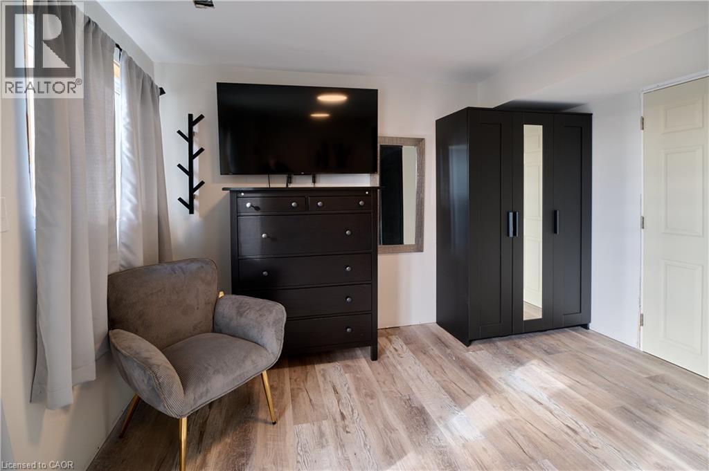 212 Red Clover Court, Kitchener, Ontario  N2E 4J5 - Photo 26 - 40787239