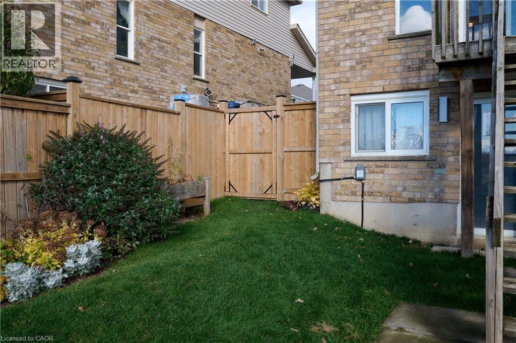 212 Red Clover Court, Kitchener, Ontario  N2E 4J5 - Photo 29 - 40787239