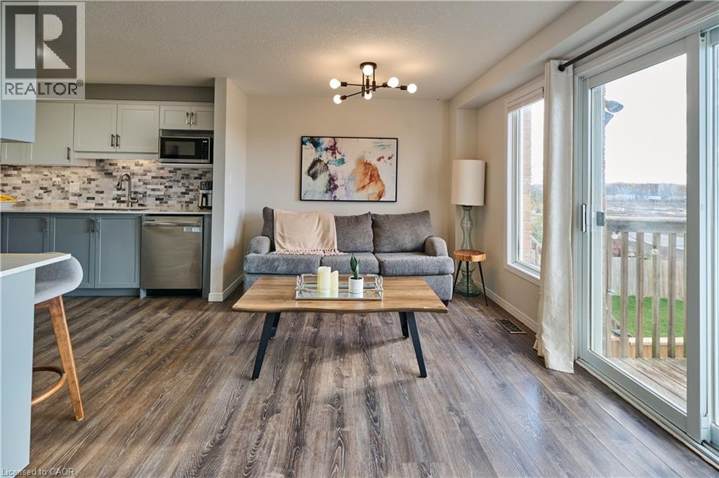 212 Red Clover Court, Kitchener, Ontario  N2E 4J5 - Photo 7 - 40787239