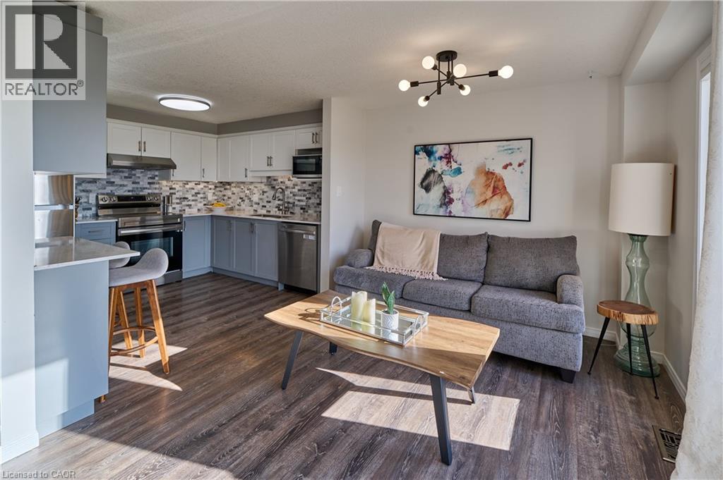 212 Red Clover Court, Kitchener, Ontario  N2E 4J5 - Photo 8 - 40787239