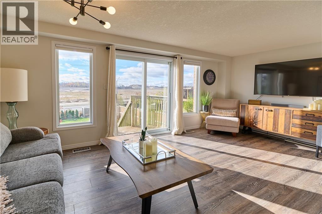 212 Red Clover Court, Kitchener, Ontario  N2E 4J5 - Photo 9 - 40787239